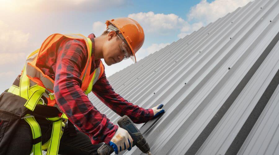 Professional gutter cleaning in Hartwell, GA